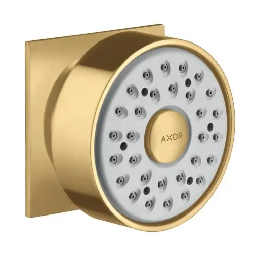 Wandmontierte Brause in Brushed Gold Optik mit runder Auslassfläche und mehreren Düsen. Design von Hansgrohe für eine elegante Badezimmergestaltung.